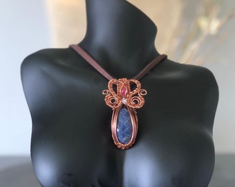The Awakened Owl. Hand carved Sodalite with pink Tourmaline & Herkimer diamond, wire wrapped in pure copper. Handmade pendant. Vegan leather