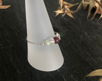 Sterling silver chain finger ring with Auralite23 (phanthom), Herkimer Diamonds and Ethiopian Opals. Size 8.