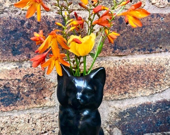 Made to order Lucky - The Black Cat Vase. Ceramic. Black. Magical gift. Halloween. Handmade & hand. Cat. Kitten. Autumn. Good Luck