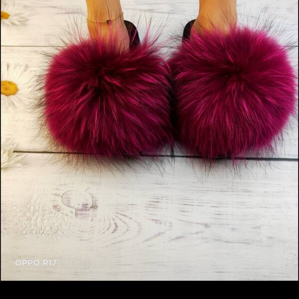 fur slides that cover toes