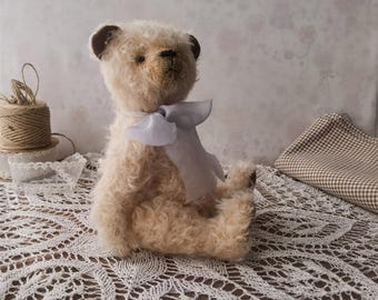 Oso de peluche de mohair peludo, hecho a mano, pieza única, coleccionable, regalo de artista.