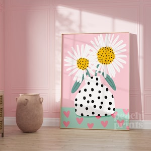 Pastelkleurige madeliefjesprint: vaas met stippen, roze muurkunst slaapkamer