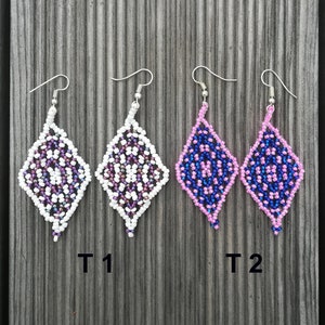 Perlenohrringe, Perlenschmuck, rhomboide Ohrringe, Dinkel-und Tropfenohrringe, robuste Ohrringe, originale Ohrringe, lila Ohrringe, Frauen