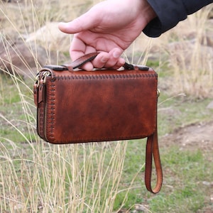 Clutch de couro, Clutch de pulso de couro, Clutch masculina, Bolsa de viagem, Clutch de couro com zíper, Estojo de couro, Pulseira de couro, Carteira