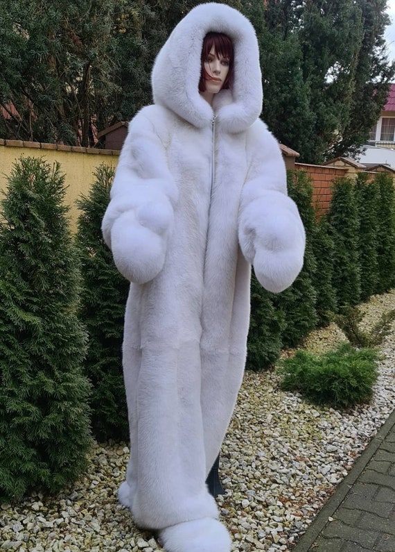 LUXURY WHITE Fox Fur Full Coat With Whole Skins, Fur Coa, Luxury Fur Coat,  Available in Various Fox Colours,perfect Gift,fur Jacket,present 