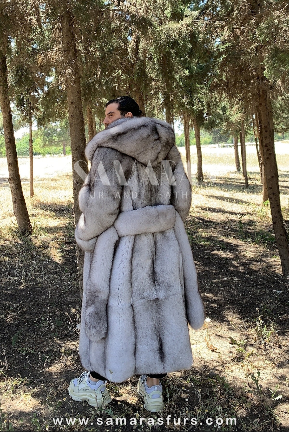 ロングラグジュアリーブルーフォックスコート、ホールスキンの