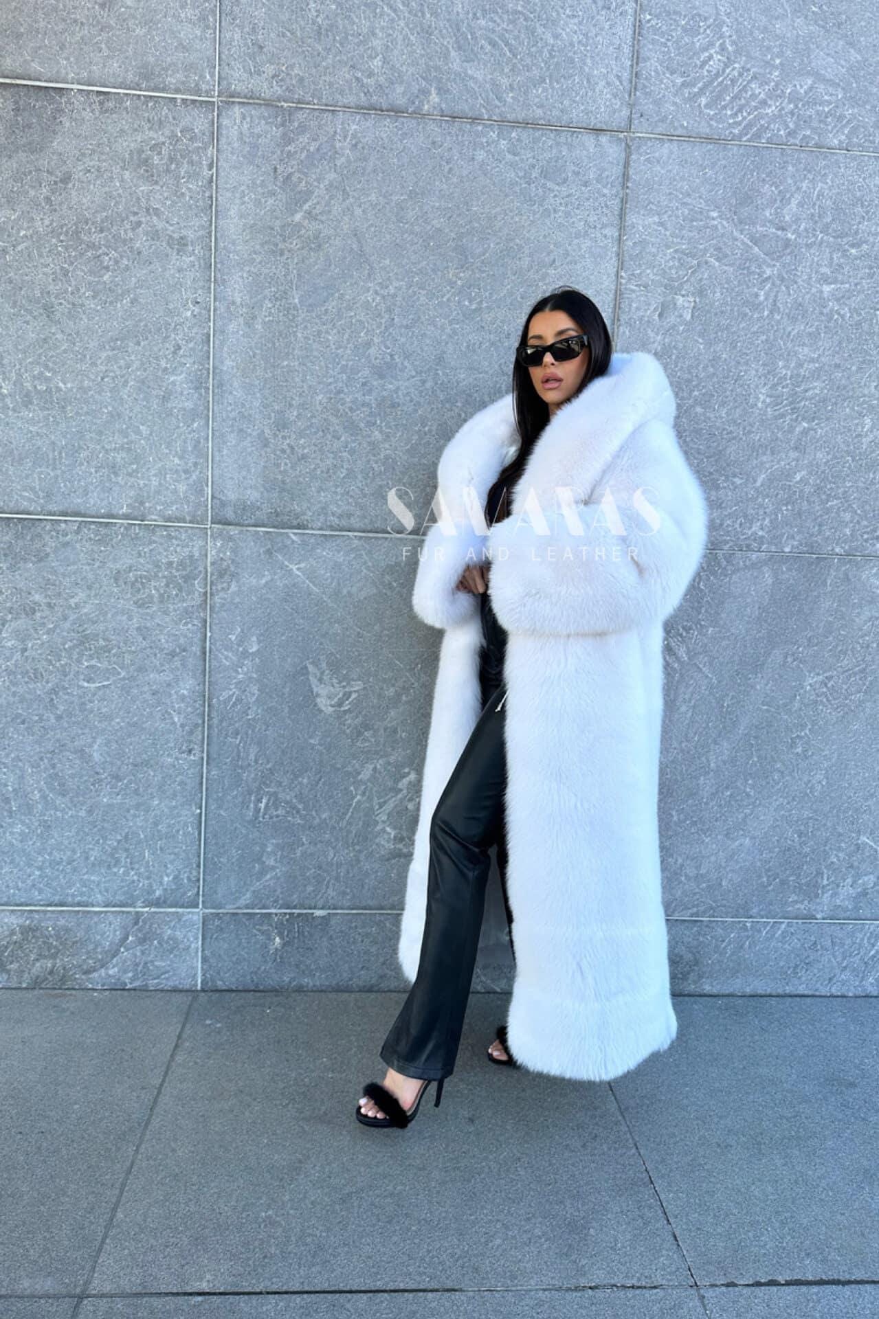 Luxury Scandinavian White Fox Coat Full Length With Lavish Double