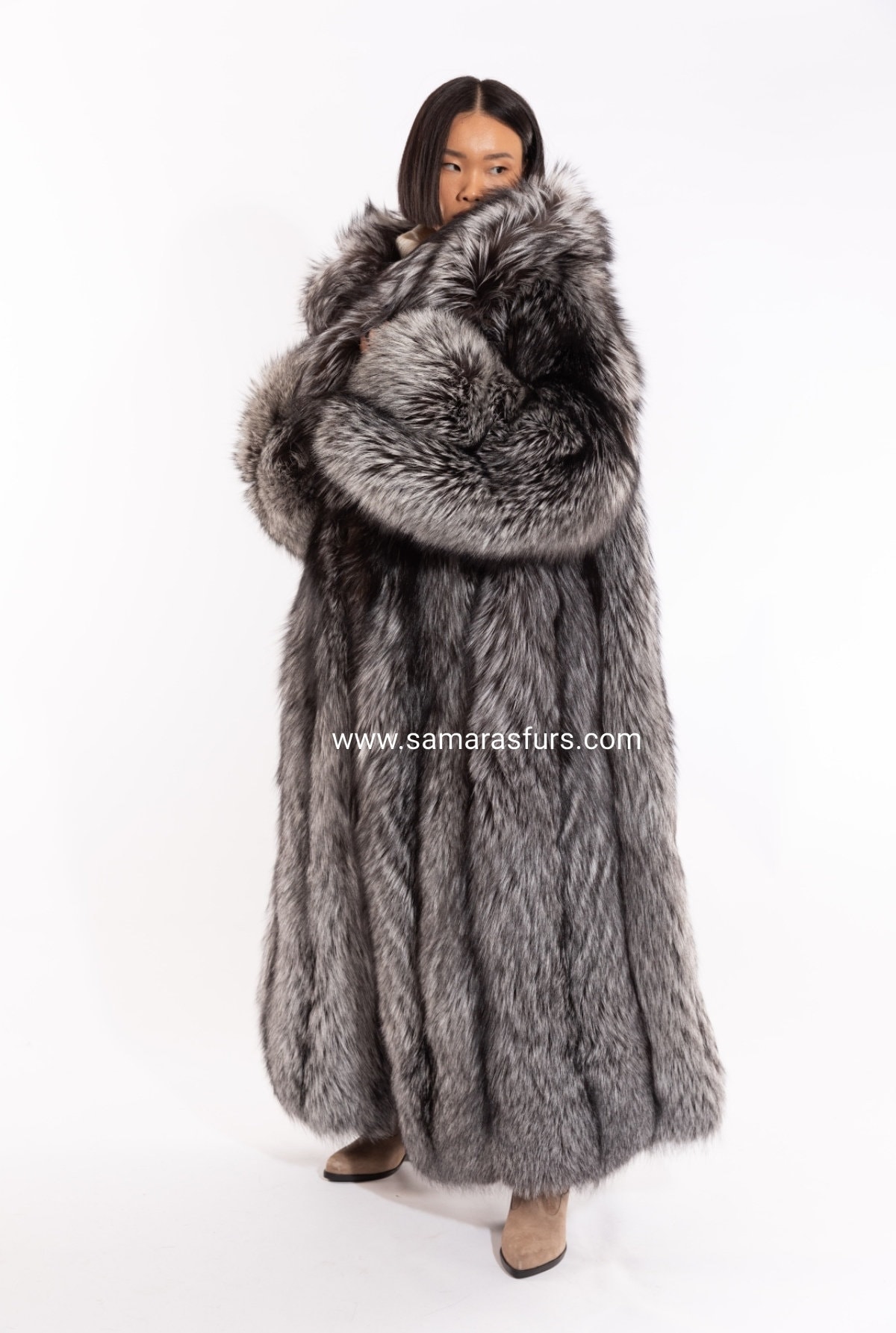 LUXURY SILVER FOX Fur Full Lenght Coat With Whole Skinsand