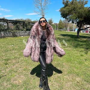LUXURY PINK SILVER Fuchspelzjacke mit Ganzer Haut und doppelter Fellkapuze, Fuchspelzmantel / -jacke, kuscheliges, warmes Luxusfell, perfektes Geschenk, Geschenk, Pelz