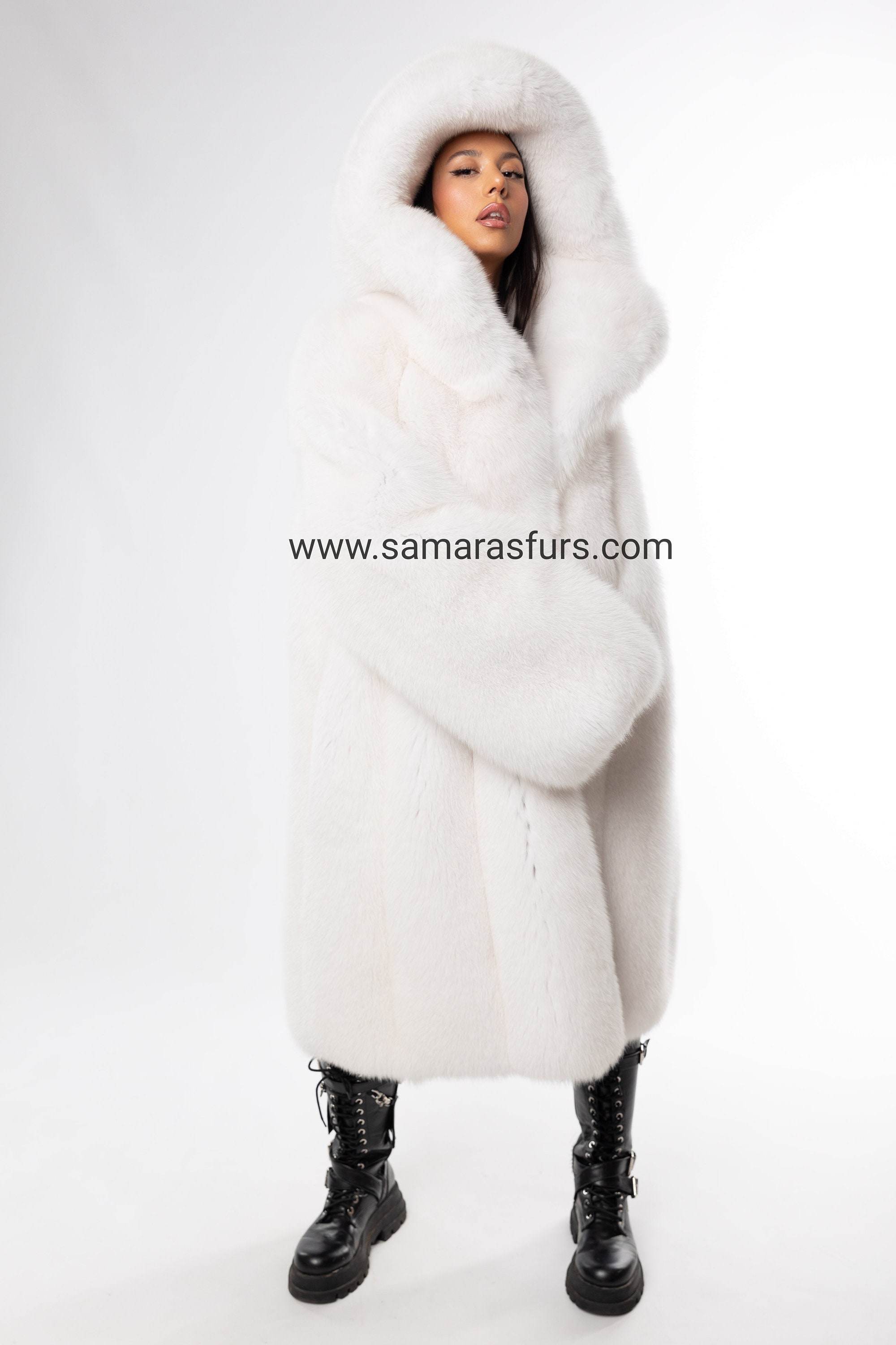 Full Skin WHITE SHADOW FOX Fur Coat With Lavish Double Fur Full Skin WHITE SHADOW FOX Fur Coat With Lavish Double Fur