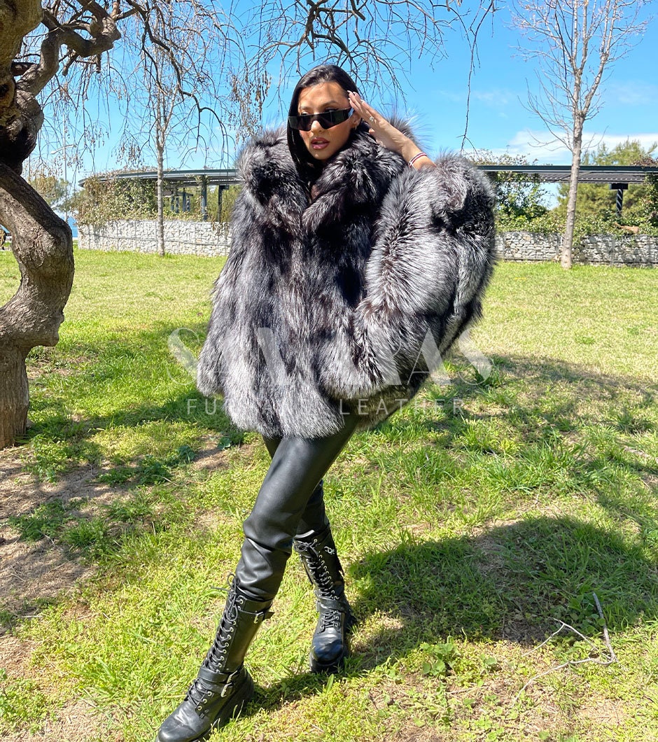 LUXURY Silver FOX Fur Cape/jacket With Whole Skins,fur Jacket
