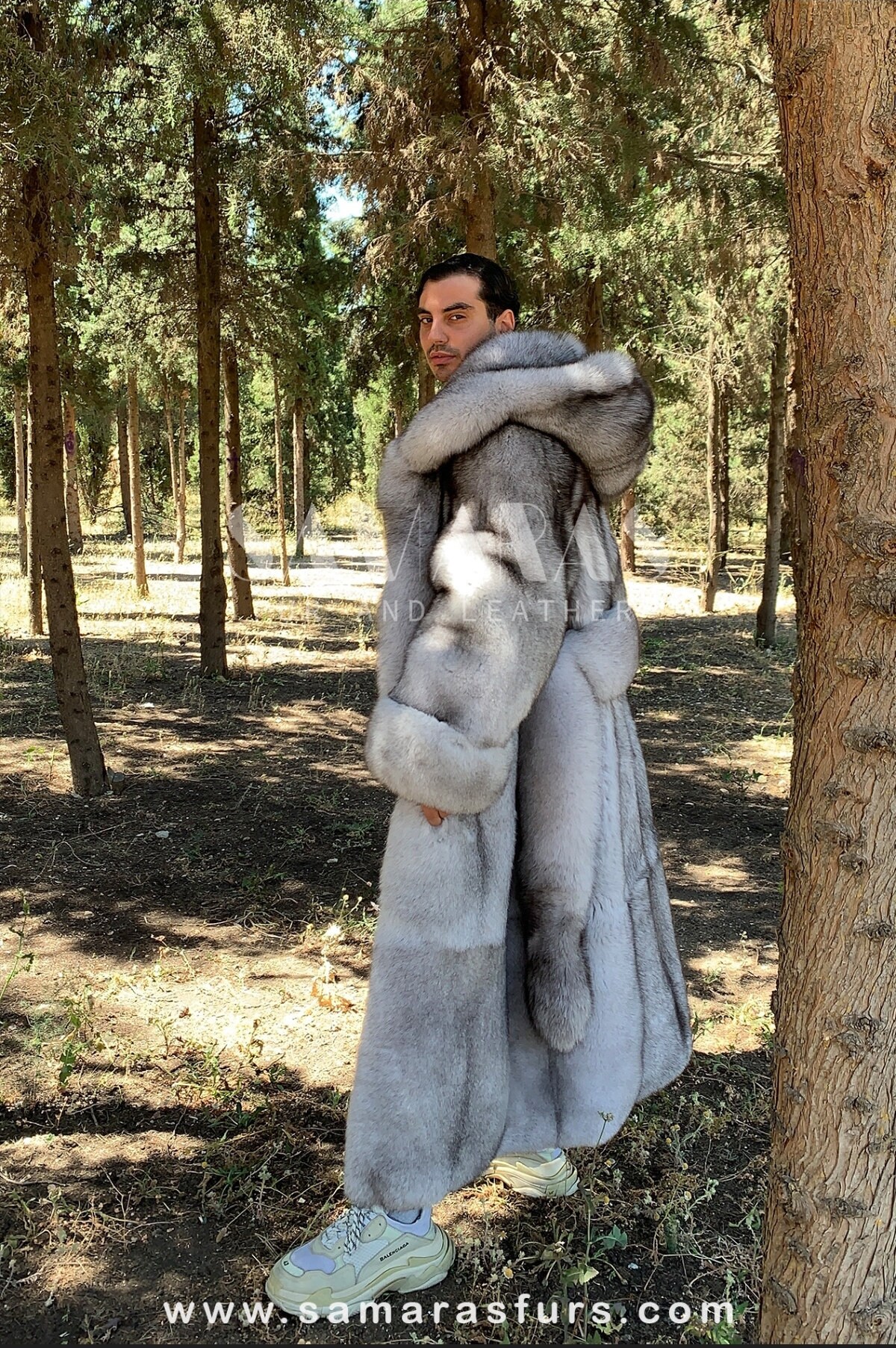 ロングラグジュアリーブルーフォックスコート、ホールスキンのファー