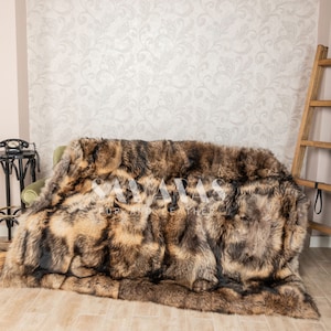 LUXURY REAL FINNRACCOON Fur throw,fur comforter,fur blanket,fur rug, fox fur throw,Saga fur throw, top quality Gift