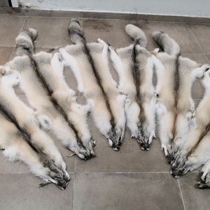 Top quality Scandinavian Fox fur skins,scandinavian fox pelts,fur skin,fur pelts,fox collar,fur Cape,medieval,perfect for any fur accessory