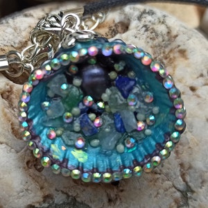Shell Necklace Amulet//Handmade//Birthstone//Gift for her//Gemstone// Shell//Birthday//Amulet//Talisman
