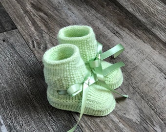 Newborn Hand knit booties