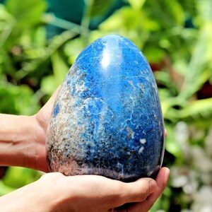 Grande uovo di lapislazzuli: cristallo di meditazione metafisica, potere curativo