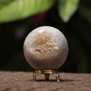 Beautiful 55MM Druzy Lace Agate Stone Crystal Stone Healing Chakra Spiritual Decorative Stone Sphere Ball