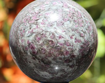 Grande sfera di rubellite rosa da 170 mm: pietra della compassione, decorazione per la casa