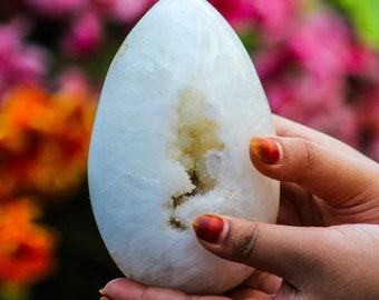 Grande uovo di druzy di agata bianca da 140 mm: pietra curativa metafisica