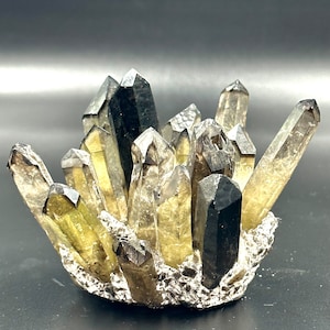 Bellissimo cluster di quarzo fumé naturale, pietra curativa per la meditazione, punta di cristallo, esemplare minerale, cluster naturale per la decorazione della casa