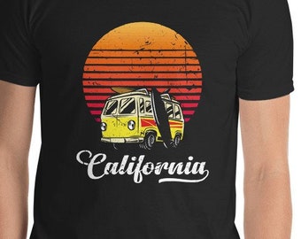 California Vintage Retro Sunset Sun Short-Sleeve Unisex T-Shirt - 70s 80s vintage inspired retro California surfing sunset pacific ocean van