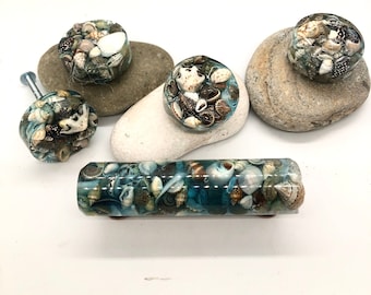 貝殻樹脂ノブ：ビーチハウスのマリン風装飾