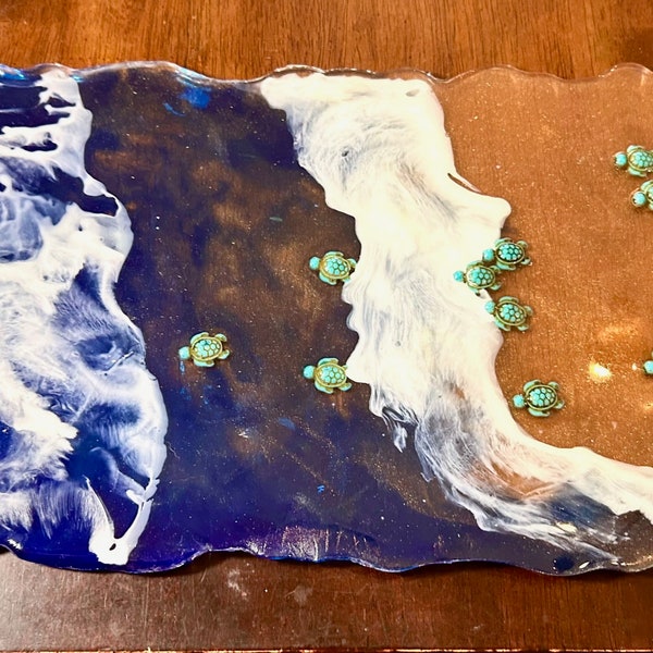 sea turtles cheese board, sea turtles charcuterie board,, turtle resin tray, serving platter, ocean art in resin, serving platter