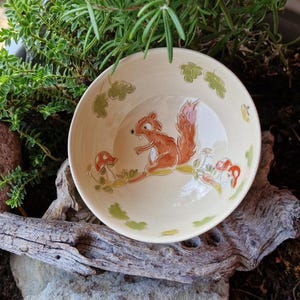 Getöpferte Schälchen, Müslischalen mit Eichhörnchen, ca. 350 ml