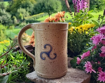 Pottery beer mug Celtic ornament Triskele, approx. 500 ml