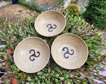 pottery bowls, tapas bowls, with Celtic knot