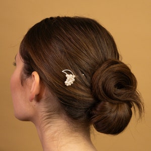 Celestial crescent moon pearl hair pin image 3