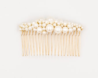 Pearl decorative hair comb, simple bridal headpiece, wedding hair jewellery, elopement hair accessories, veil accessory