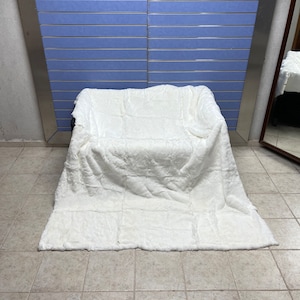 Luxury White Rex Rabbit Full Skin Throw  100% Real Rex Fur Bedspread / Blanket Kingsize