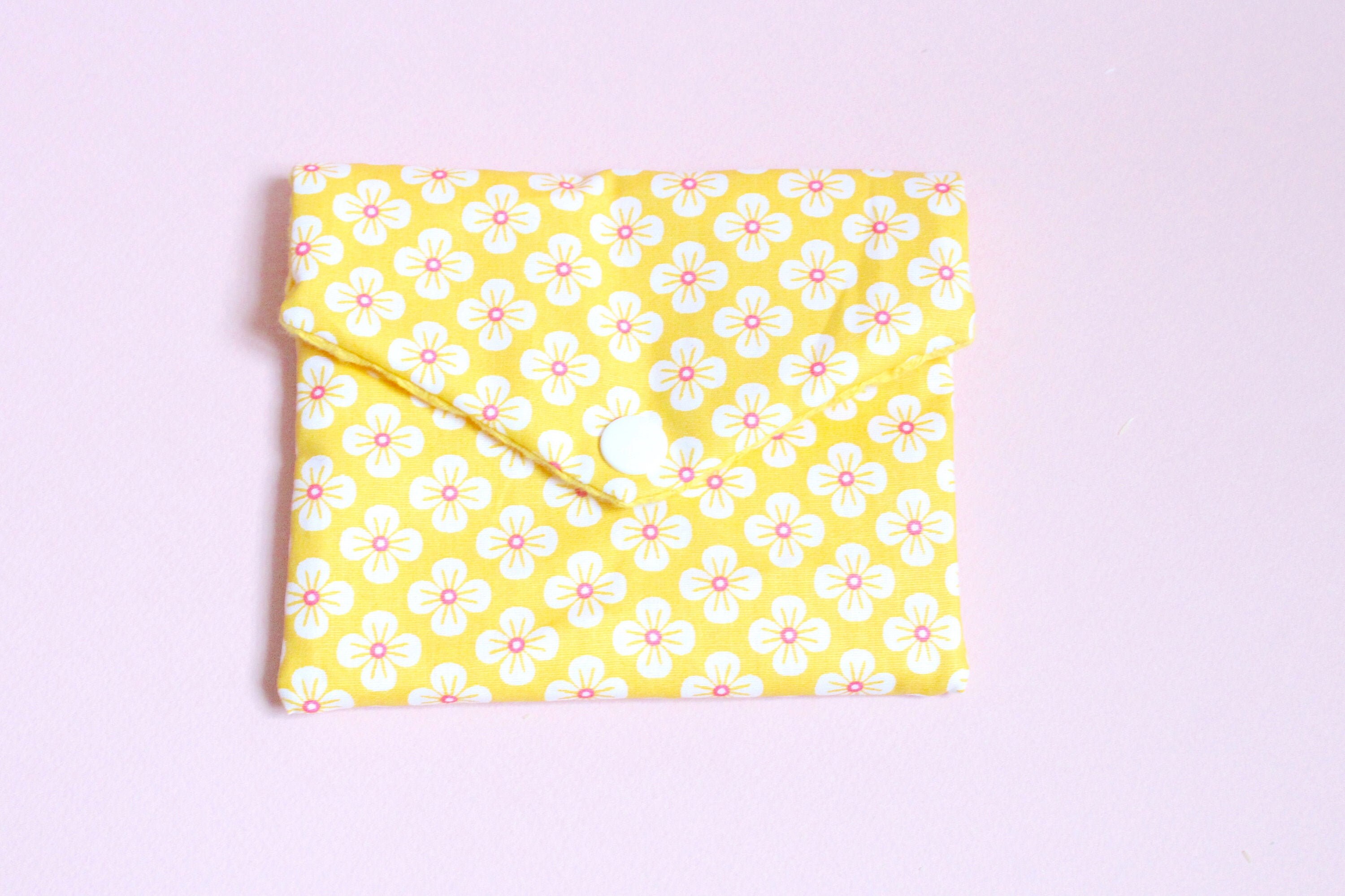 Pochette à Savon ou Mouchoir, Fleurs Jaunes