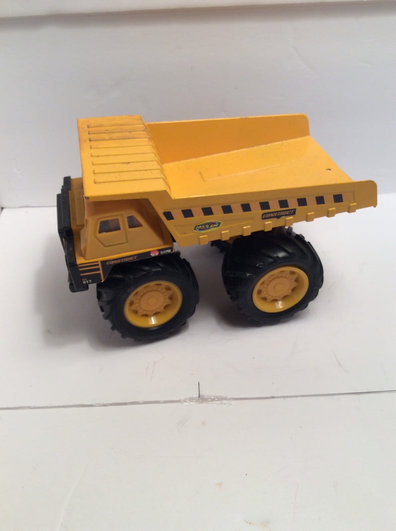Big Construction Dump Truck....8x4.5x4