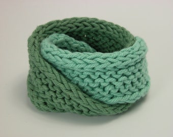 Double Mobius Bracelet in Pastel Turquoise Seafarer & Deeper Green Turquoise Slippery Cotton