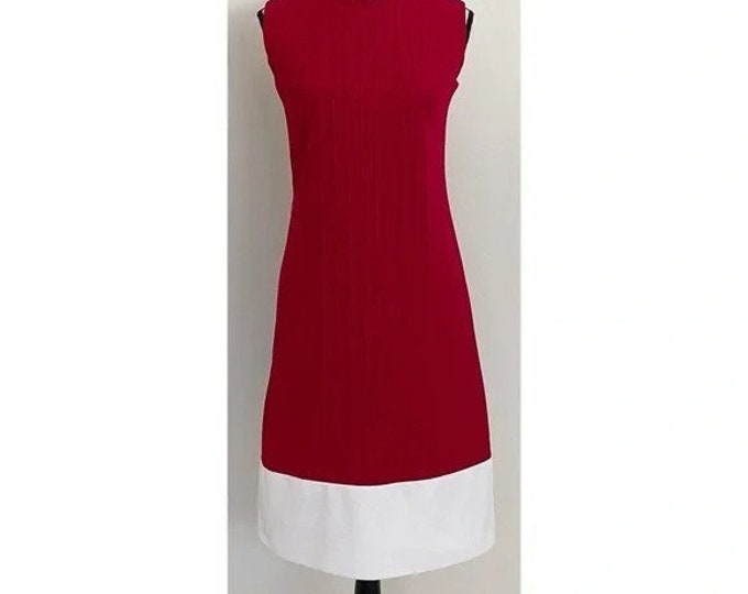 Vintage 1970s | Pleated Sheath Dress