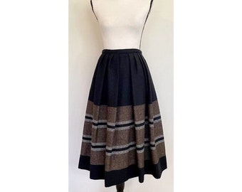 Vintage 1950s | Woven Peck & Peck Circle Skirt