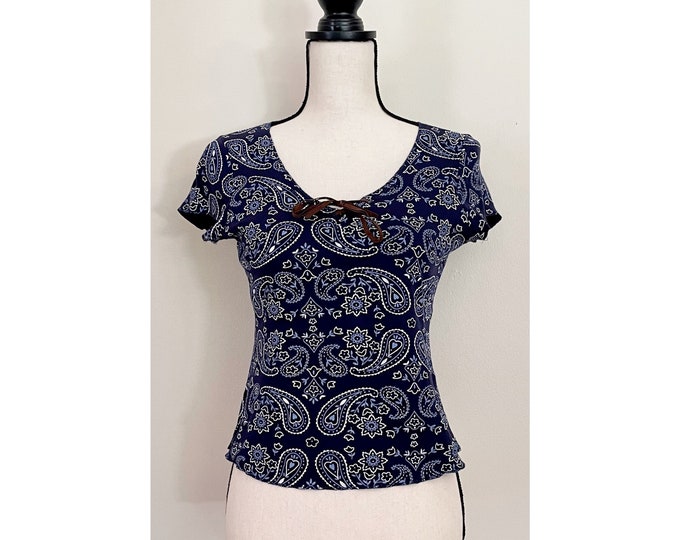 Vintage Y2K | Paisley Tie Front T-Shirt