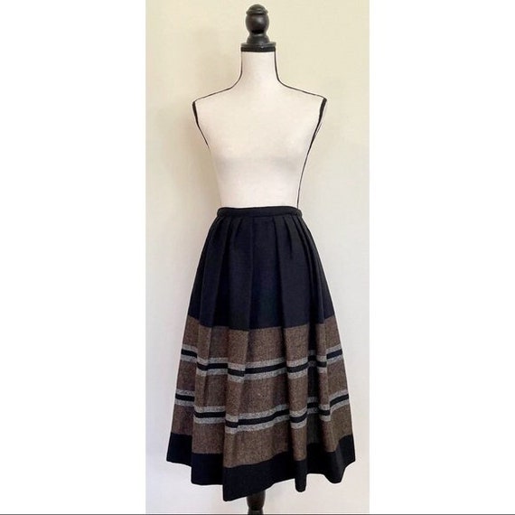 Vintage 1950s | Woven Peck & Peck Circle Skirt - image 1