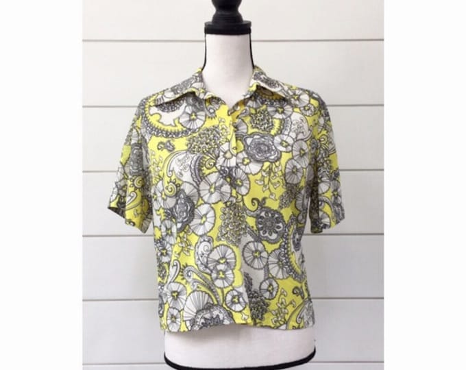 Vintage 1970s | Patterned Button Up Blouse