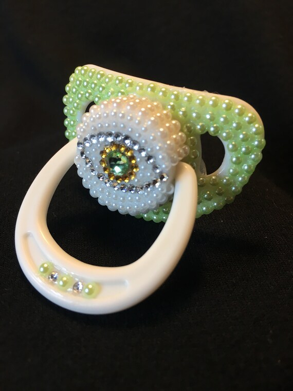 Buy Magic Eye Magnetic Pacifier Online in India