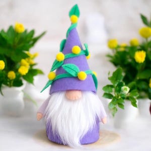 Spring Gnome Felt Sewing Pattern - PDF & SVG, DIY Gnome Ornament, Flower Decor, Summer Craft, Easy Hand-Sewn Gnome