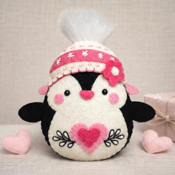 Valentine Penguin Felt Sewing Pattern PDF SVG, Easy Love Ornament, Romantic DIY Digital Download
