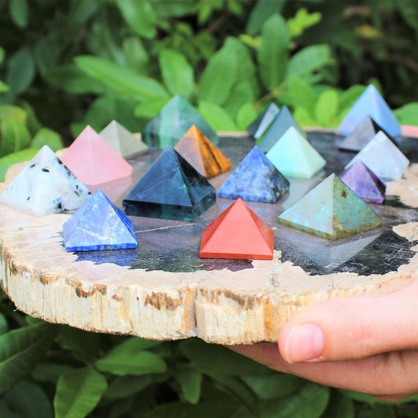 Crystal Gemstone Pyramid, Small 1 - 1.25" - Choose Gemstone (Premium Quality 'A' Grade, Healing Crystals, Crystal Grids, Reiki)