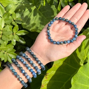 Blue Kyanite Bead Bracelet: 8 mm Round Crystals (Premium Grade Stretch Gemstone Bracelet)