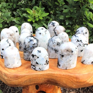 Polished Rainbow Moonstone Freeform (&#39;A&#39; Grade Free Standing Display Specimens, Rainbow Moonstone Free Form)