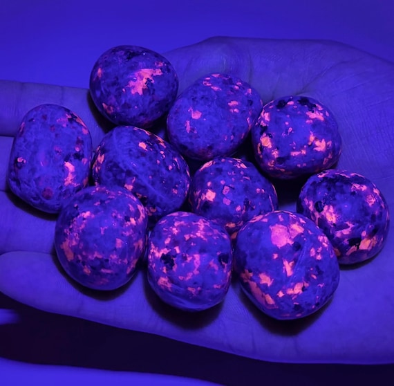 Yooperlite Tumbled Stones, UV Reactive Crystals: Choose How Many Pieces (Premium Quality 'A' Grade Yooperlite Stones)