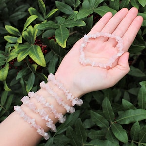 Rose Quartz Chip Bracelet (Premium Grade Stretch Gemstone Chip Bracelet, Love Stone)